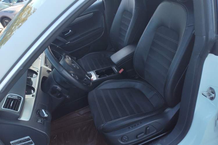 Used Volkswagen FAW-Volkswagen CC 2016 1.8TSI Luxury Model
