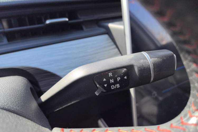 Used NETA V 2022 Chao 300 Lite Lithium Iron Phosphate
