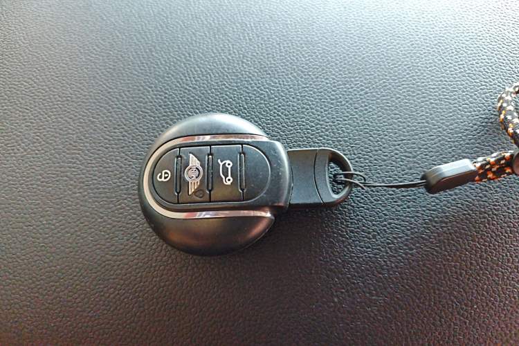 Used  MINI 2016 1.2T ONE Pioneer Edition
