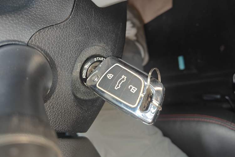 Used  Refine S3 2016 1.5L Manual Luxury Smart Version
