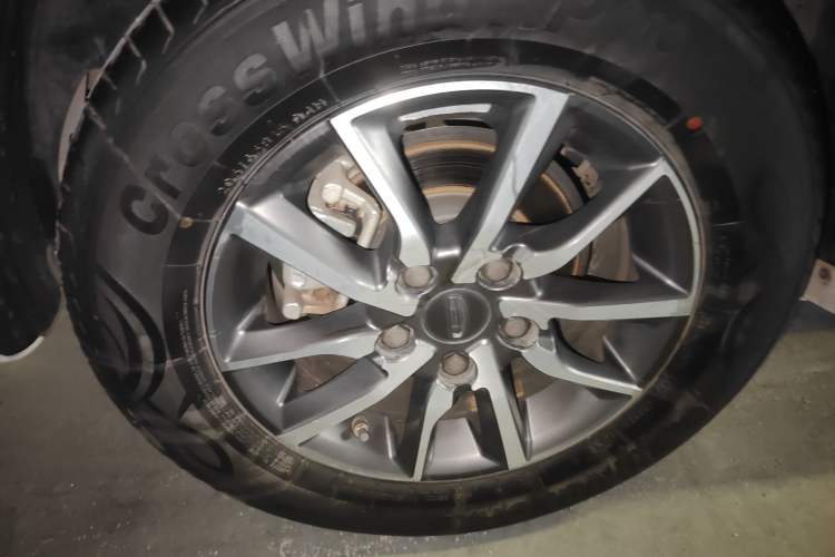 Used Geely Auto Emgrand 2019 Leading Edition 1.5L Manual Luxury Model China VI Standard
