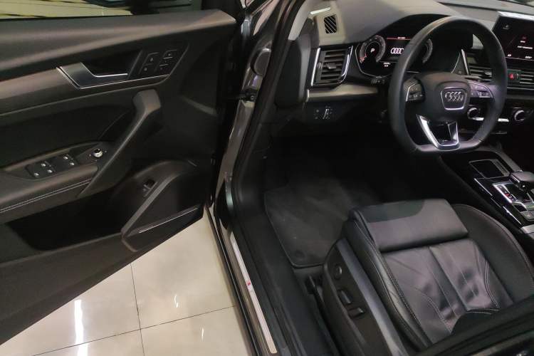 Used Audi Q5L 2022 45T Luxury Dynamic Model
