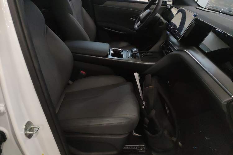 Used BYD Song L DM-i 2025 Intelligent Driving Version 112 km Leading Trim
