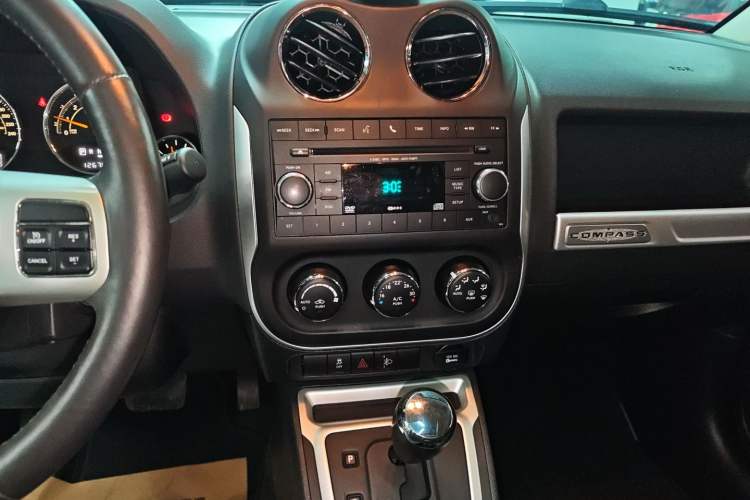 Used Jeep Compass (Import) 2013 2.4L four-wheel-drive sport version