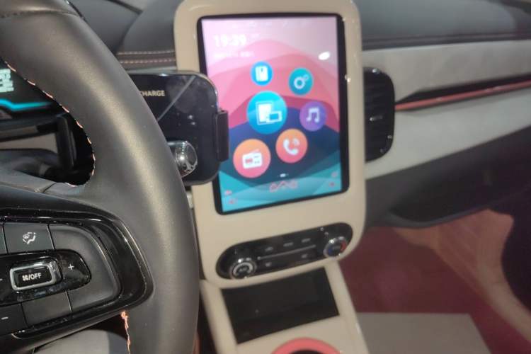 Used Chery Little Ant 2022 Sweet Pink Edition Full-Sugar Version Lithium Iron Phosphate 30 kW 301 km
