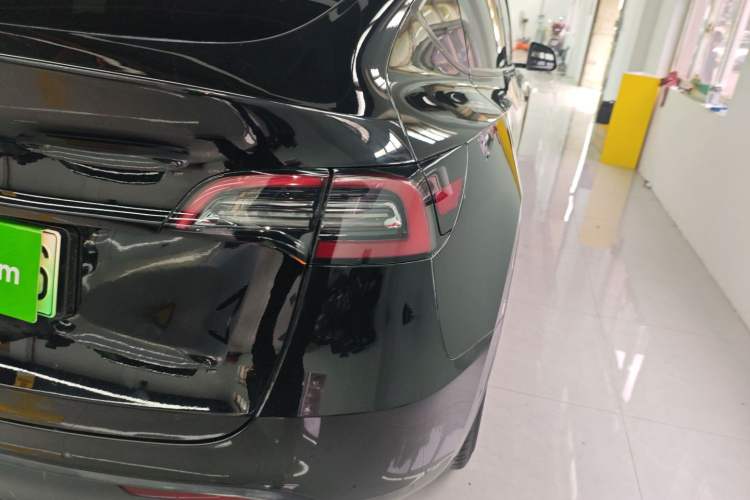 Used Tesla Model Y 2021 Long-Range All-Wheel-Drive Version 3D7