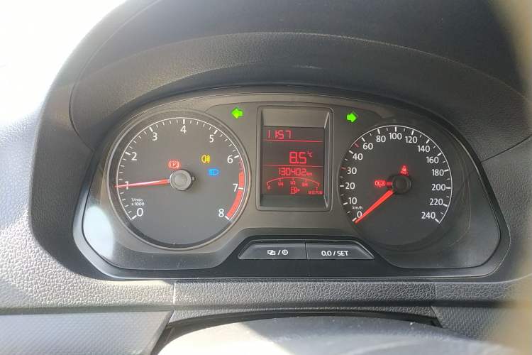 Used Volkswagen Jetta 2015 1.6L Manual Fashion Edition