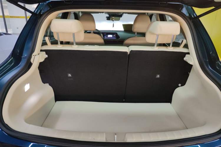 Used ORA Good Cat 2022 Morandi Edition 400km Standard Range Luxury Version Lithium Iron Phosphate