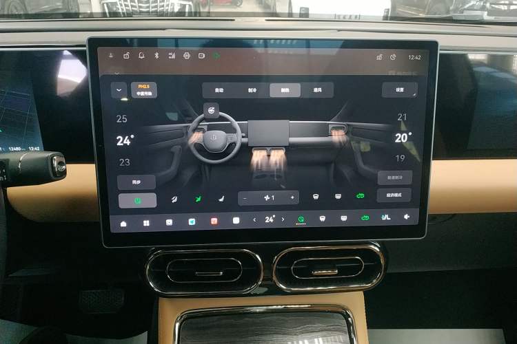 Used Leapmotor C11 2024 Range-Extended 300 Luxury Edition