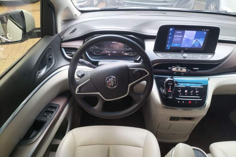 Used Buick GL8 2021 Land Cruiser Executive Class 652T Comfort Model
