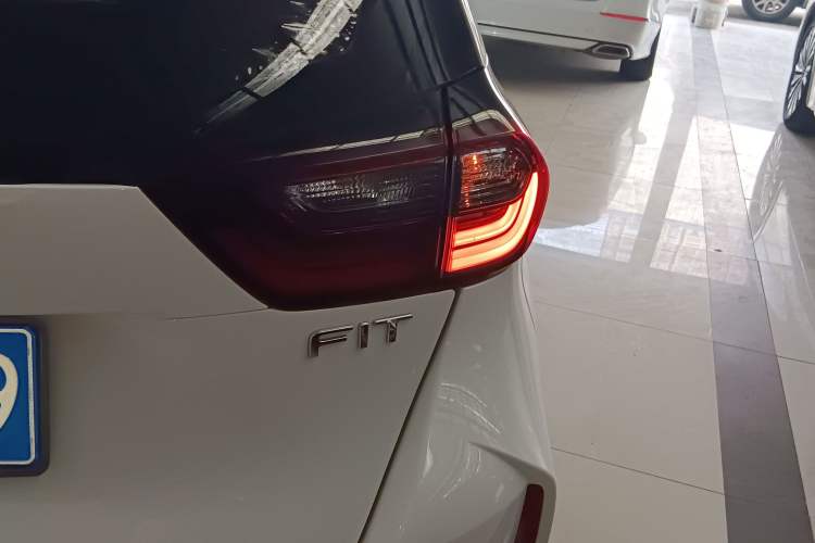 TDK.VehicleDetails.img