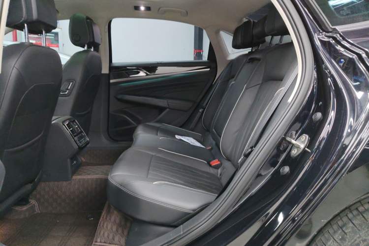 Used Volkswagen Passat 2022 330TSI Starry Luxury Edition