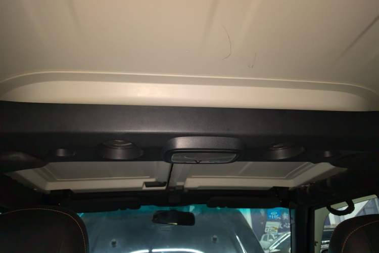 Used  BJ40 2016 40L 2.3T Automatic All-Wheel Drive Premium Edition
