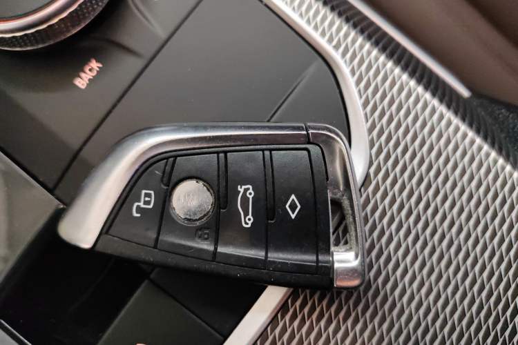 Used BMW 3 Series 2020 325i M Sport Night Edition package
