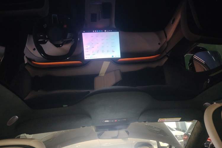 Used  YU7 2025 Ultra-Long Range High-Performance All-Wheel-Drive Max Edition