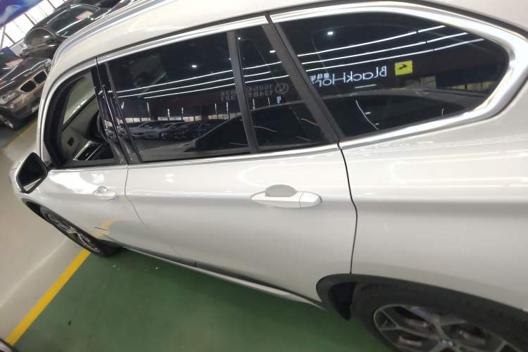 Used BMW X1 2016 sDrive18Li Luxury Model
