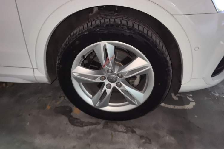 Used Audi Q3 2017 30 TFSI Fashion Model
