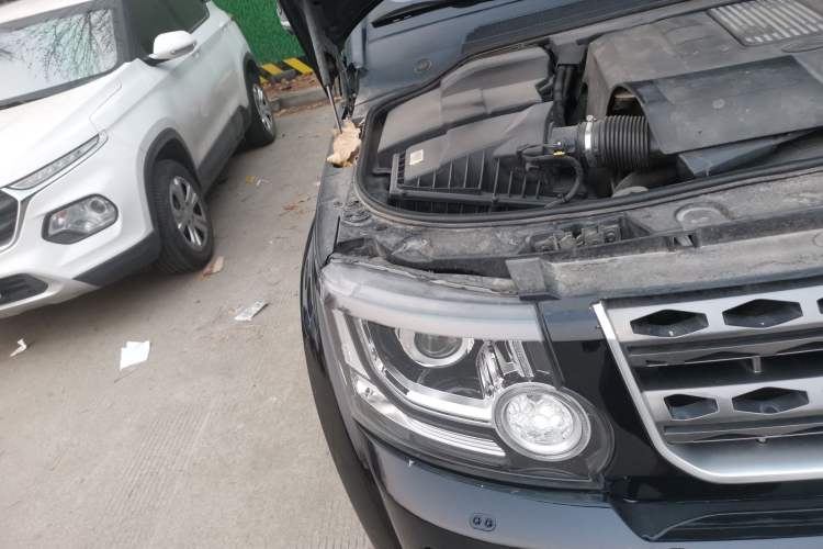 Used Land Rover Discovery 2016 3.0 SC Obsidian Black Heritage Edition HSE