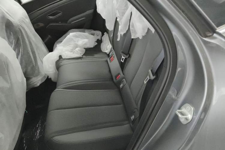 Used BYD Qin L 2025 DM-i Smart Drive 120KM Leading Model