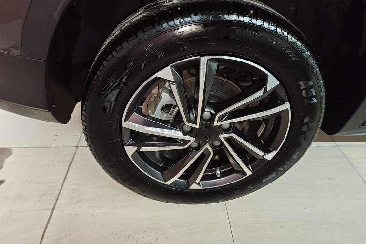 Used Geely Auto Coolray 2023 1.5T DCT Platinum Edition
