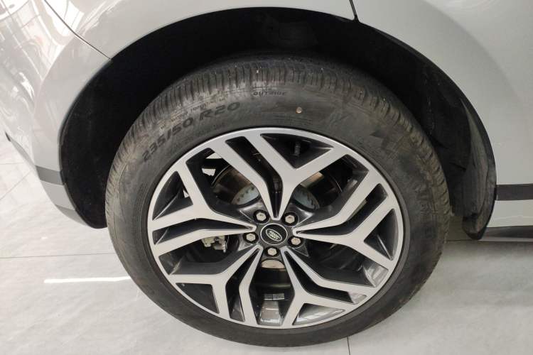 Used Land Rover Range Rover Evoque 2023 Aurora L 249 PS Luxury Edition