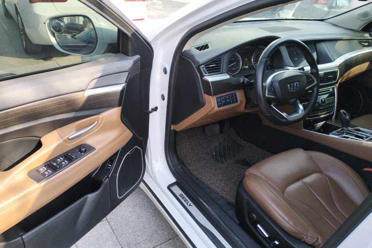 Used Geely Auto Emgrand GT 2017 2.4L Luxury Model
