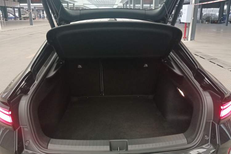 Used Volkswagen Lamando 
