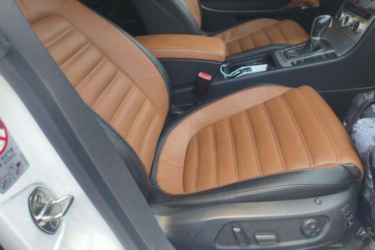 Used Volkswagen FAW-Volkswagen CC 2015 2.0 TSI Ultimate Model