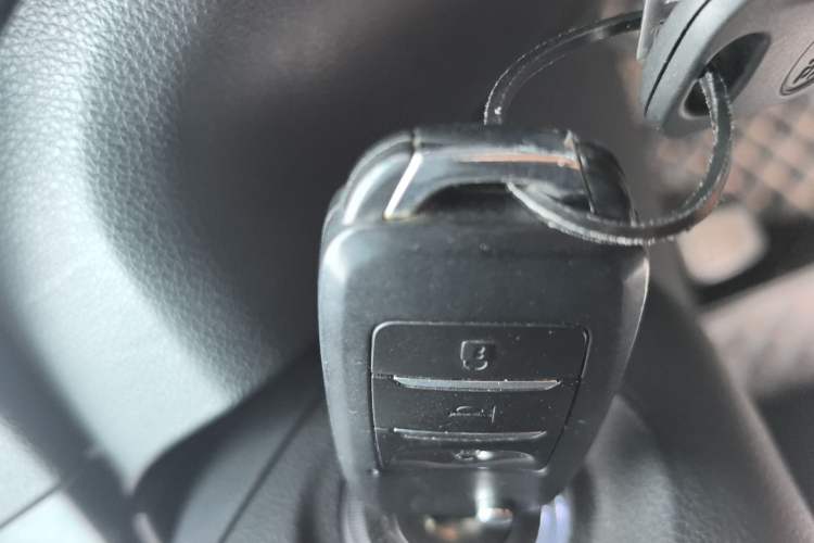 Used SWM X2 2021 1.5L Manual Business Version 7 Seats
