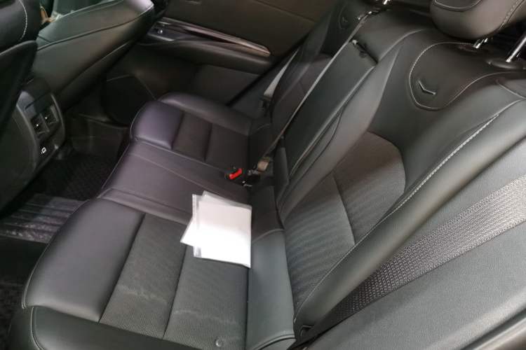 Used Cadillac XT4 2021 28T Two-Wheel Drive Tech Edition