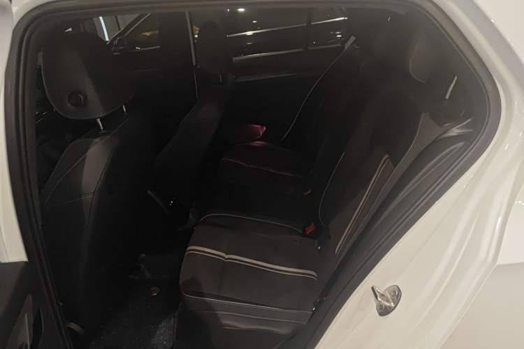 Used Volkswagen Golf 2023 Facelift 280TSI DSG R-Line Lite