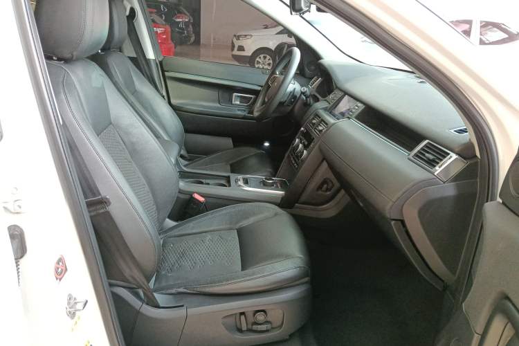 Used Land Rover Discovery Sport 2017 2.0T PURE
