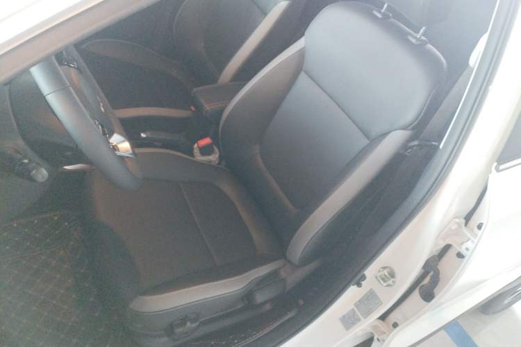 Used Kia kx1 Stonic 2021 1.4L CVT Fun Edition
