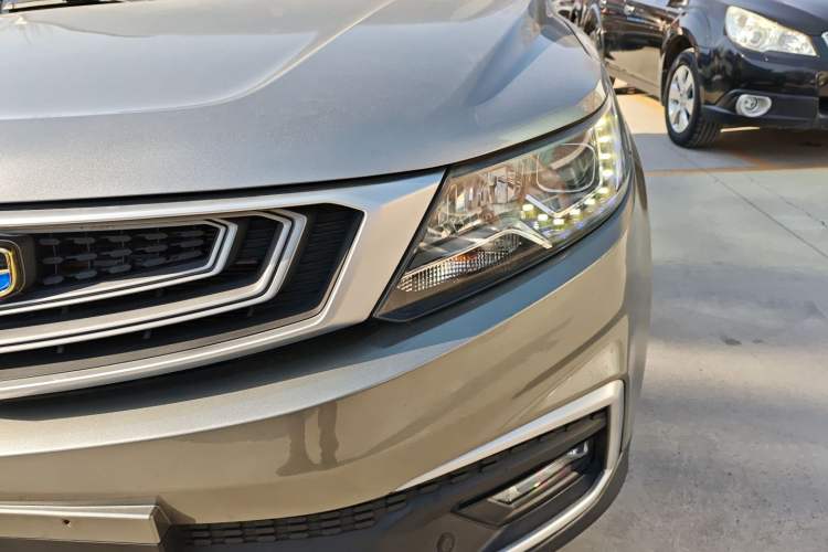 Used Geely Auto Vision X6 2018 1.4T CVT 4G Connected Flagship Edition