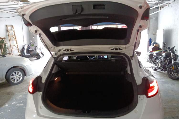 Used Geely Auto Emgrand S 2022 1.4T CVT Crossover Player Edition
