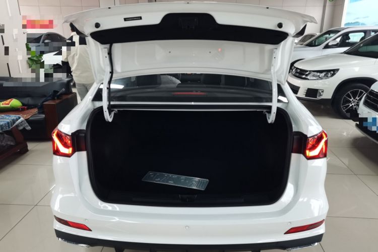 Used Roewe i5 2023 1.5L CVT Luxury Edition
