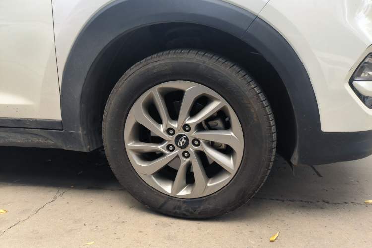 Used Hyundai Tucson 2015 1.6T Dual-Clutch Two-Wheel-Drive Smart Model
