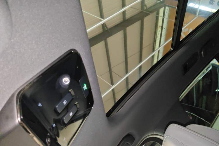 Used Nio ES8 2020 415 km Range 6-Seater Version
