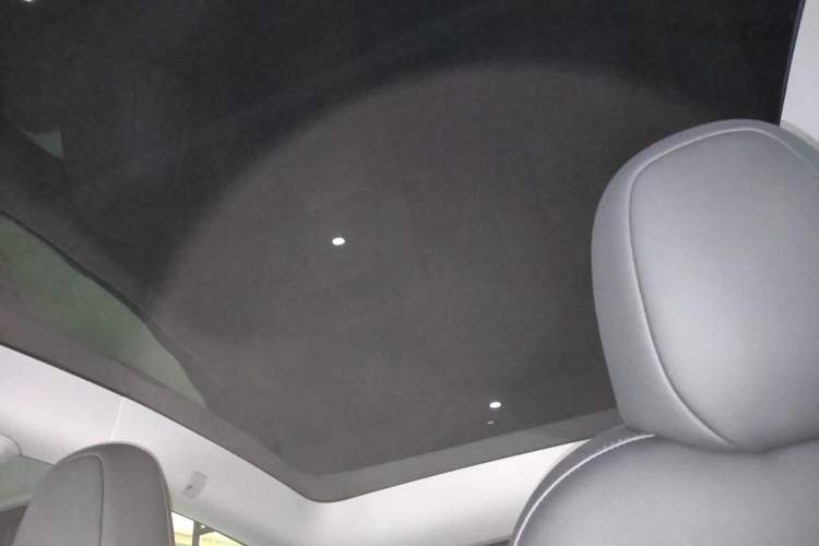 Used Tesla Model Y 2023 Rear-Wheel-Drive Version