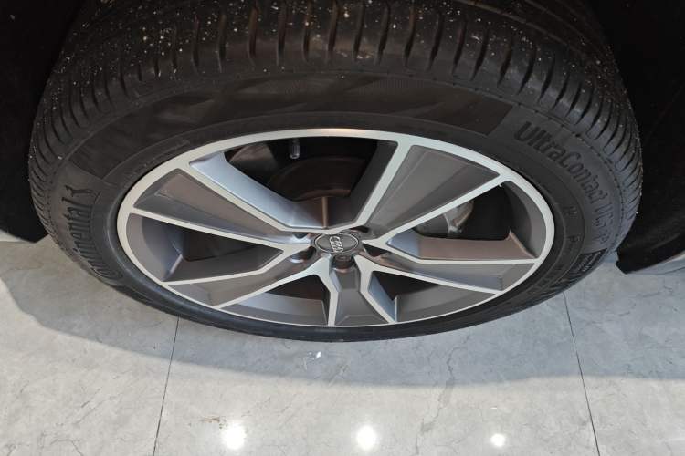 Used Audi Q5L 2023 40T Luxury Dynamic Model
