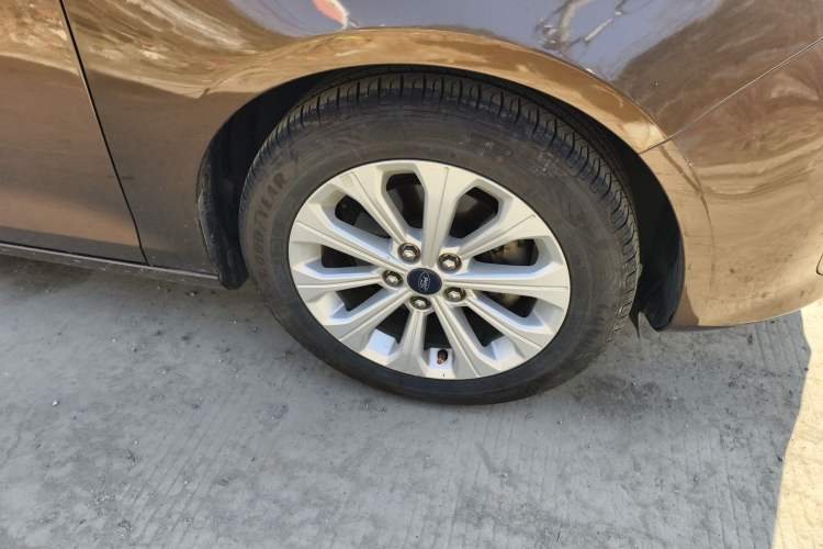 Used Ford Escort 2017 Happy Edition 1.5L Manual Fashion Model
