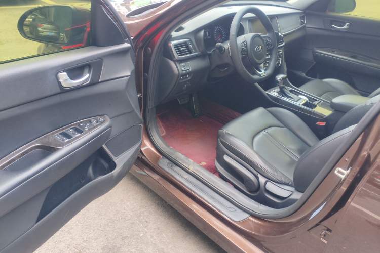 Used Kia K5 2016 1.6T Automatic LUX
