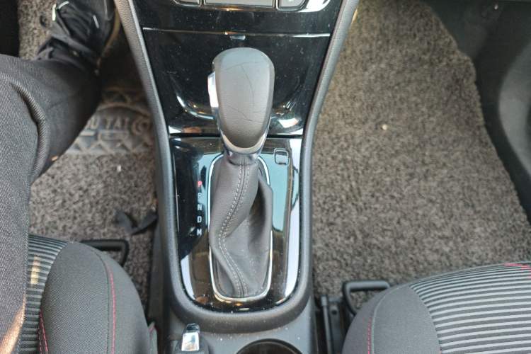 Used Buick Encore 2017 18T Automatic Two-Wheel Drive Urban Leading Model
