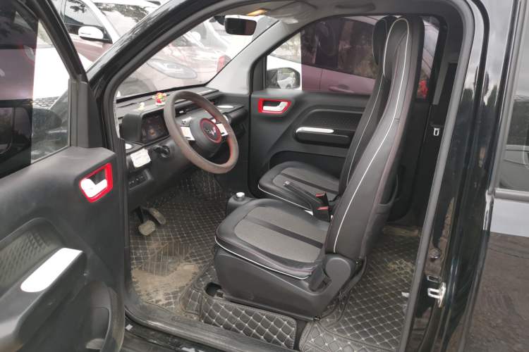 Used Wuling Hongguang MINIEV 2022 GAMEBOY 300km Enthusiast Model with Lithium Iron Phosphate
