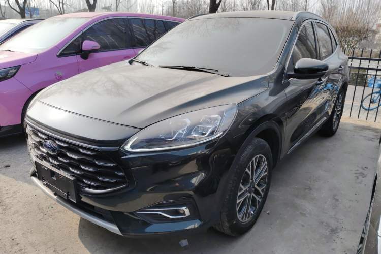 Used Ford Escape 2020 EcoBoost 245 Two-Wheel-Drive Titanium Edition