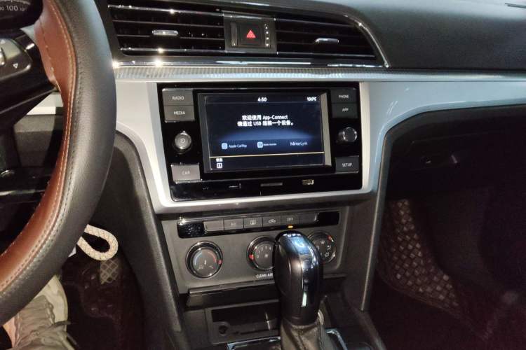 Used Volkswagen Lamando 2019 230TSI DSG Fashion Edition China V Standard