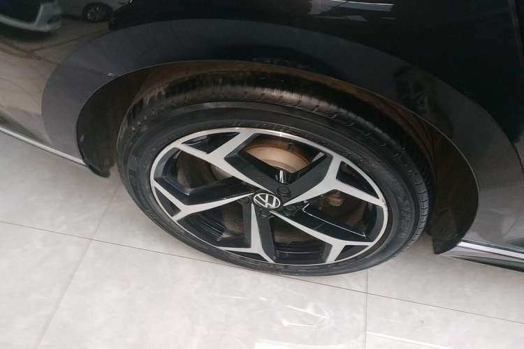 Used Volkswagen Magotan 2023 2 Million Units Limited Edition 330TSI DSG Leading Version
