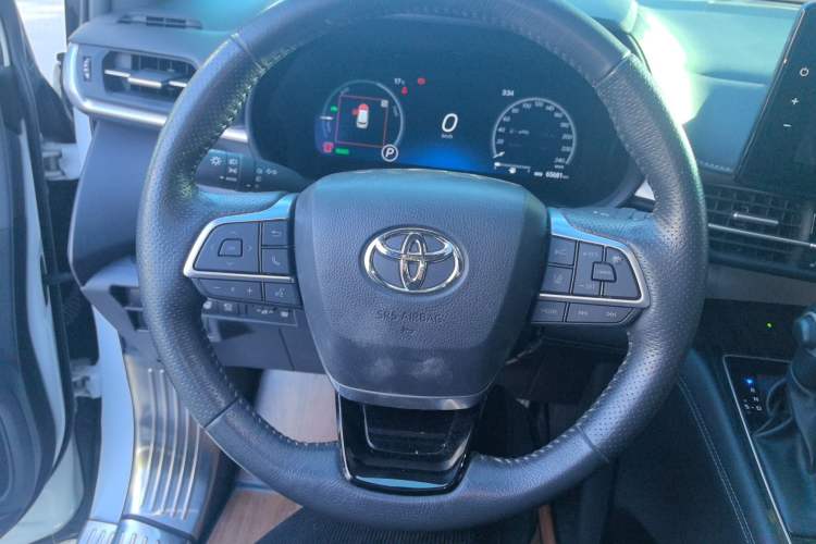 Used Toyota Granvia 2023 2.5L Hybrid Flagship VIP Edition
