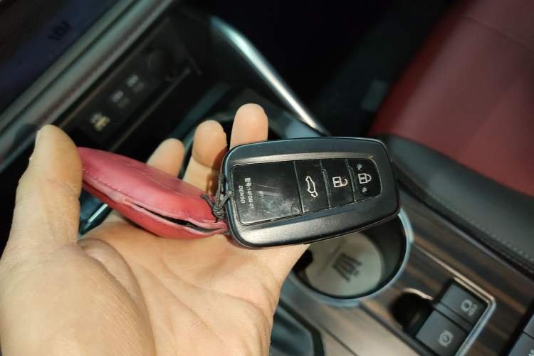 Used Toyota Crown Kluger 2022 2.5L HEV Four-Wheel Drive Flagship Edition
