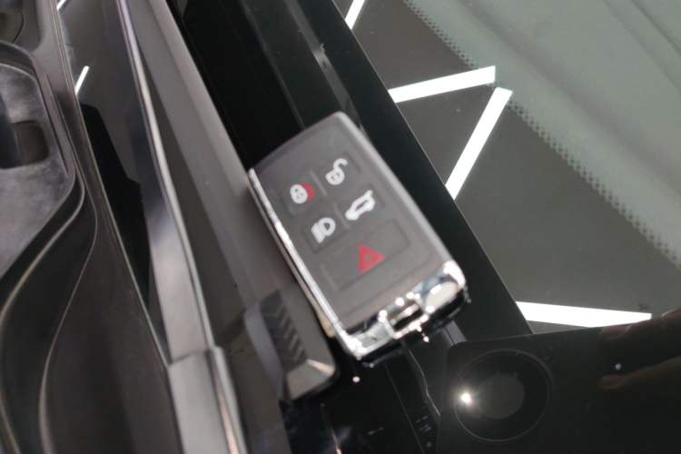 Used Land Rover Range Rover Evoque 2021 Range Rover L 249 PS R-Dynamic SE Luxury Edition
